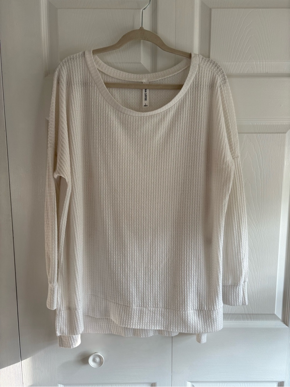 Zenana Outfitters White Thermal Waffle Crewneck Long Sleeve Top L Slouchy Relax